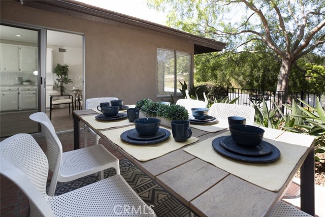 2101 El Arbolita Drive, Glendale CA: https://media.crmls.org/medias/e44950a5-ad9e-4421-b256-17fc87b1b51f.jpg