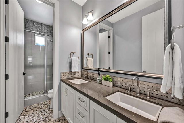 Detail Gallery Image 24 of 37 For 32 Lark, Lake Forest,  CA 92630 - 5 Beds | 4 Baths