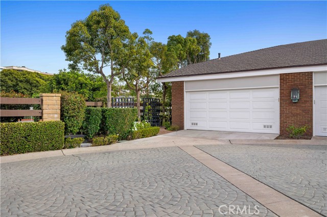 Detail Gallery Image 3 of 31 For 1030 Bayside Cove #702,  Newport Beach,  CA 92660 - 2 Beds | 2 Baths