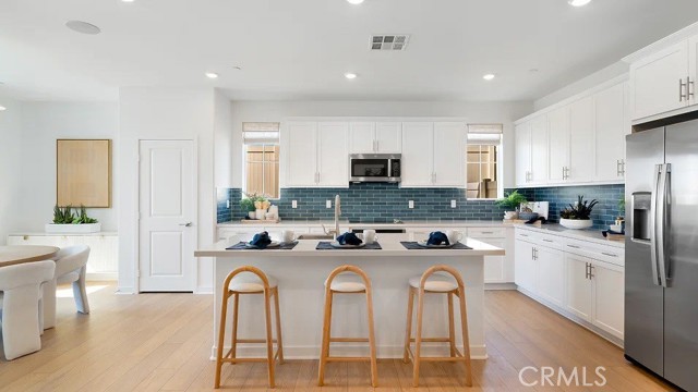 Detail Gallery Image 2 of 23 For 1734 Eagle Rd, Rialto,  CA 92376 - 3 Beds | 2/1 Baths