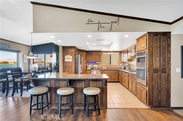 Detail Gallery Image 12 of 40 For 18083 Mariner Dr, Victorville,  CA 92395 - 3 Beds | 3 Baths