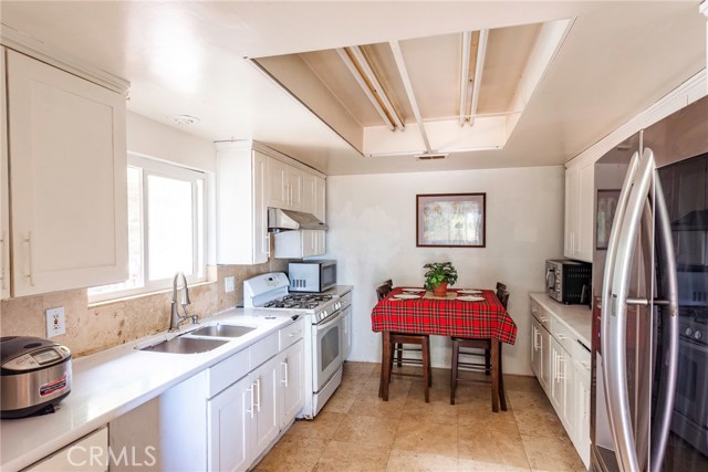 Detail Gallery Image 9 of 23 For 1245 Oakhaven Rd, Arcadia,  CA 91006 - 4 Beds | 4 Baths