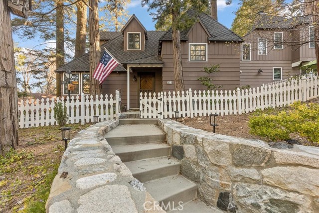 Detail Gallery Image 53 of 62 For 275 D Ln, Lake Arrowhead,  CA 92352 - 6 Beds | 6/1 Baths