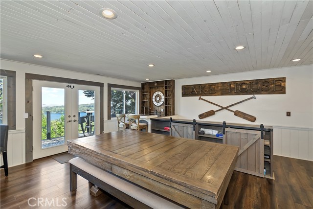 Detail Gallery Image 10 of 42 For 533 Sunderland, Lake Arrowhead,  CA 92352 - 3 Beds | 3/1 Baths