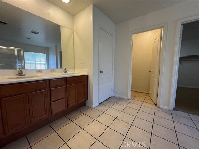 Detail Gallery Image 17 of 21 For 1770 Karley Way, Riverside,  CA 92501 - 3 Beds | 2/1 Baths
