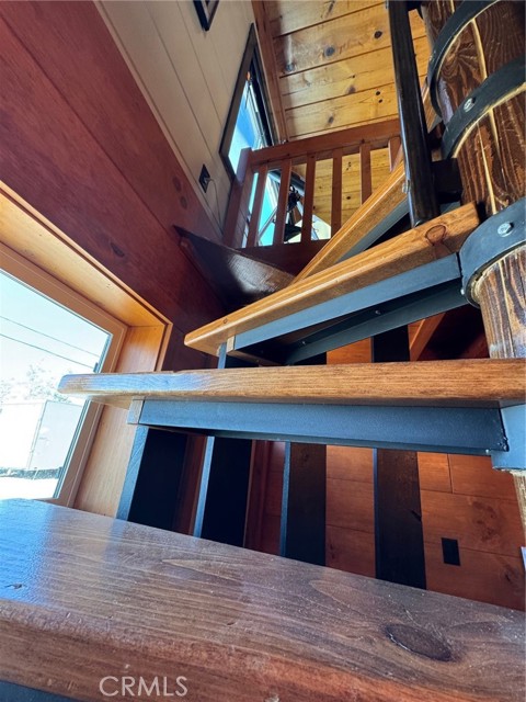 Detail Gallery Image 11 of 38 For 24998 Ocean View Dr, Crestline,  CA 92325 - 1 Beds | 1 Baths