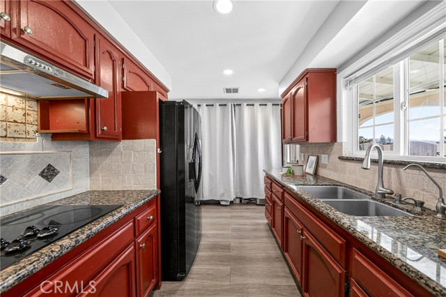 Detail Gallery Image 12 of 27 For 1041 Derry St, La Habra,  CA 90631 - 3 Beds | 2 Baths