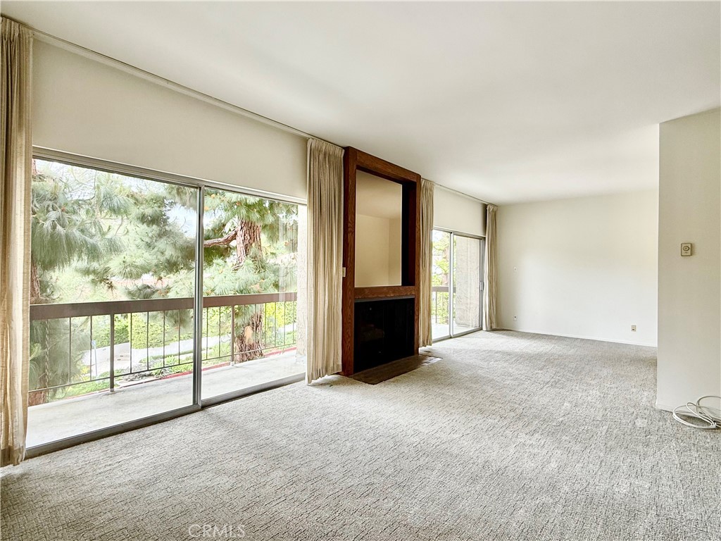 440 Veteran Ave #301