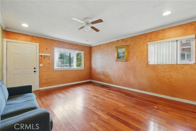 8235 Edna St, Pico Rivera CA: https://media.crmls.org/medias/e44e8f01-5b7c-4acd-b45f-4c123feacca9.jpg