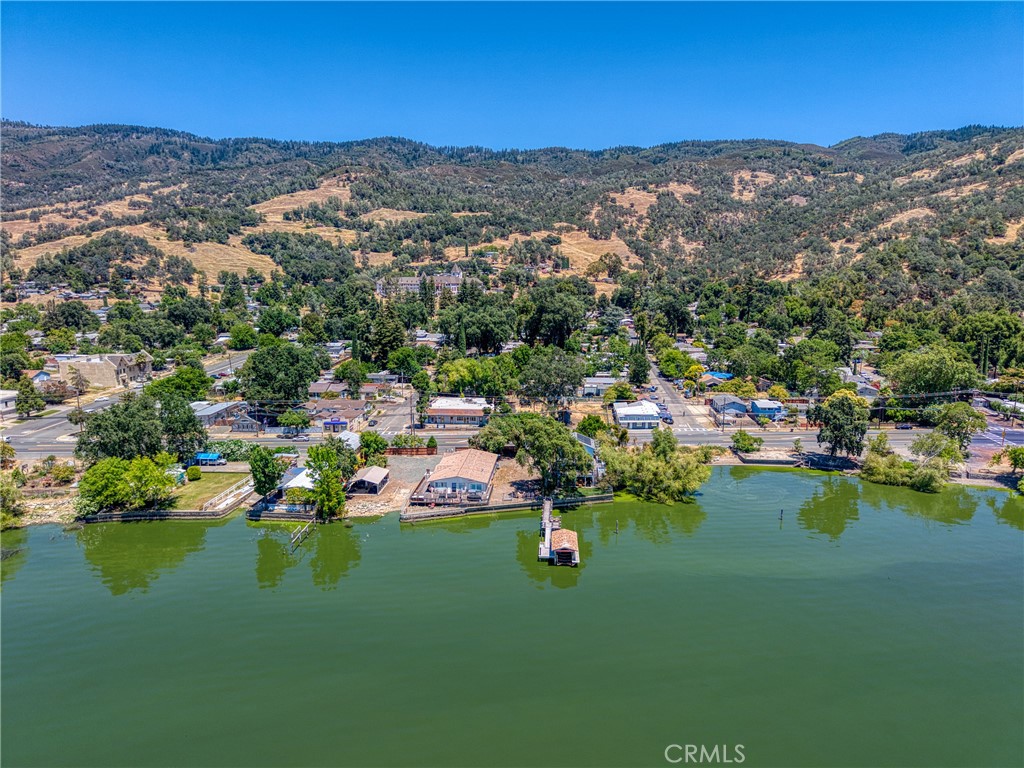 https://media.crmls.org/medias/e44ee0a2-dc12-4234-91c7-120c08bbed4d.jpg?preset=X-Large