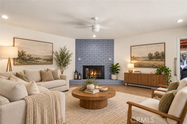 10829 Firmona Avenue photo 6