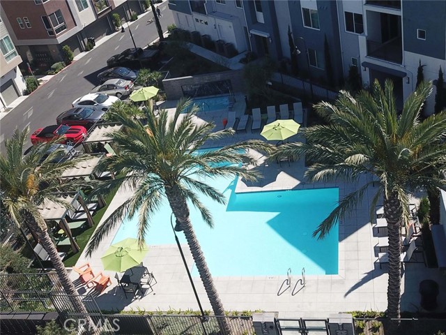 Detail Gallery Image 2 of 25 For 960 N Tangent Privado #303,  Ontario,  CA 91764 - 1 Beds | 1 Baths