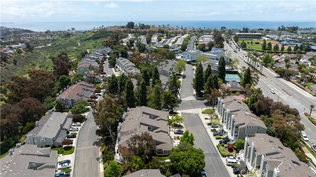 MLS #OC25102706 img 6