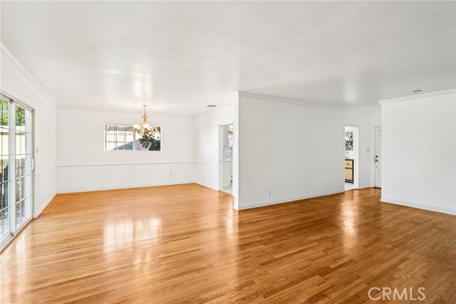 Detail Gallery Image 13 of 39 For 10509 Silverton, Tujunga,  CA 91042 - 4 Beds | 3 Baths