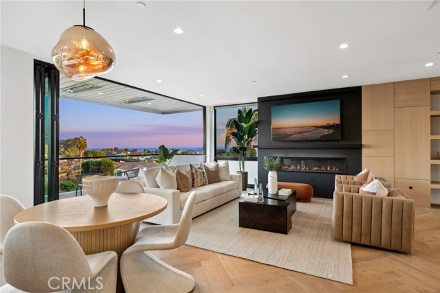 Detail Gallery Image 8 of 53 For 504 Hazel Dr, Corona Del Mar,  CA 92625 - 4 Beds | 3/1 Baths