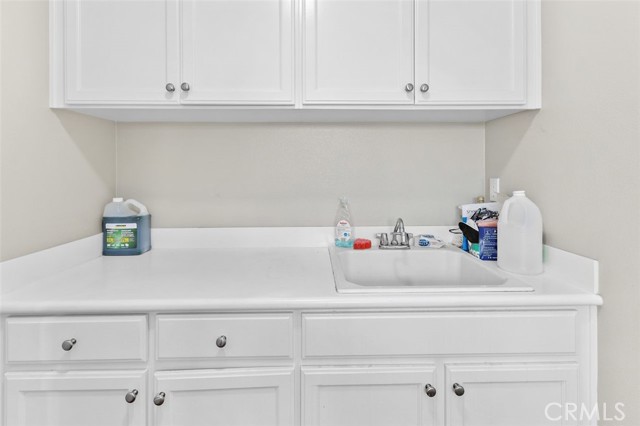 Detail Gallery Image 17 of 39 For 814 Pyramid Ct, Corona,  CA 92880 - 4 Beds | 2/1 Baths