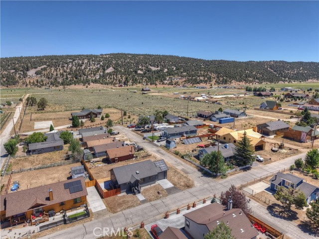 2217 Juniper Lane, Big Bear City CA: https://media.crmls.org/medias/e4514316-e845-41b7-95d8-e70cd3898aee.jpg