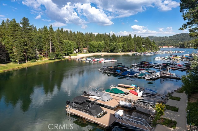 Detail Gallery Image 2 of 58 For 27615 Meadow Bay Dr, Lake Arrowhead,  CA 92352 - 7 Beds | 8/1 Baths