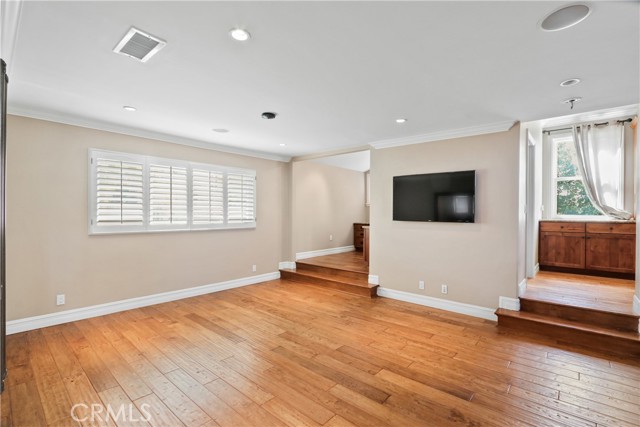 Detail Gallery Image 11 of 16 For 374 S Silverbrook Dr, Anaheim Hills,  CA 92807 - 4 Beds | 4/1 Baths