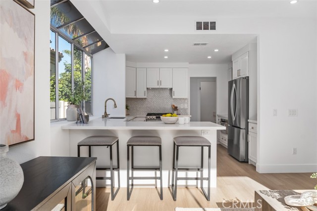32 Comiso, Irvine CA: https://media.crmls.org/medias/e453295f-f673-4d94-b440-a12d55413d2c.jpg