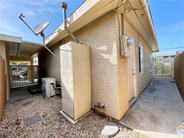 Detail Gallery Image 13 of 15 For 16773 Randall Ave a,  Fontana,  CA 92335 - 2 Beds | 1 Baths