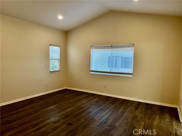 Detail Gallery Image 15 of 26 For 18930 Sherman Way #17,  Reseda,  CA 91335 - 4 Beds | 3 Baths