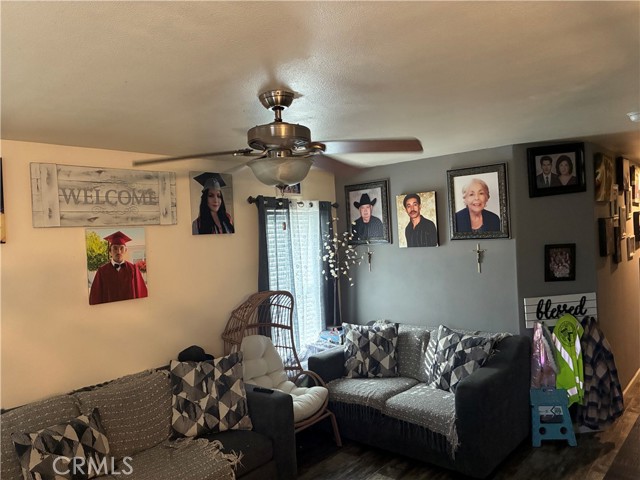 Detail Gallery Image 11 of 26 For 12700 Elliott Ave #425,  El Monte,  CA 91732 - 3 Beds | 2 Baths
