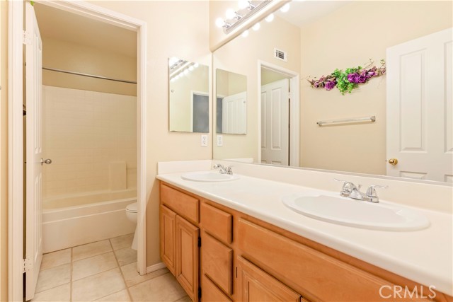 Detail Gallery Image 11 of 15 For 37 Mount Vernon, Irvine,  CA 92620 - 4 Beds | 2/1 Baths