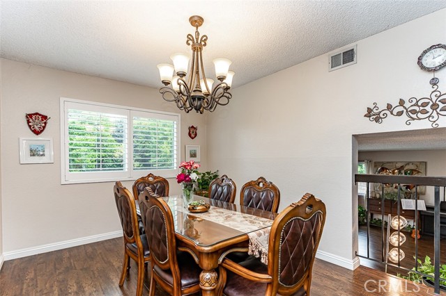 14 Rainbow Ridge Road, Phillips Ranch CA: https://media.crmls.org/medias/e455fc58-3b50-414f-8748-31ae00a78ea4.jpg