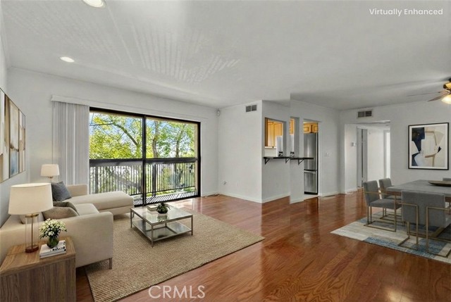 Detail Gallery Image 4 of 15 For 1135 Allen #20,  Glendale,  CA 91201 - 2 Beds | 2 Baths