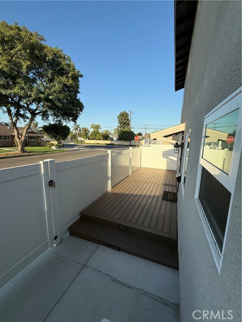 Image 38 of 66 For 824 Dune