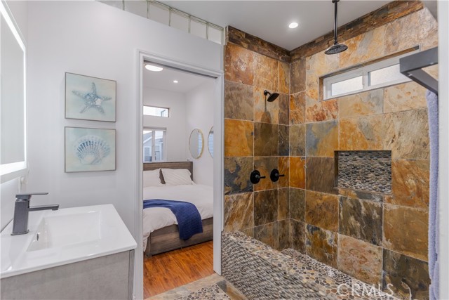 Detail Gallery Image 26 of 35 For 106 31st St, Newport Beach,  CA 92663 - 5 Beds | 3 Baths