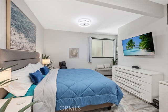 5101 Tortuga Drive, Huntington Beach CA: https://media.crmls.org/medias/e456d21f-9991-4e62-a7a1-c09758cbbdd9.jpg