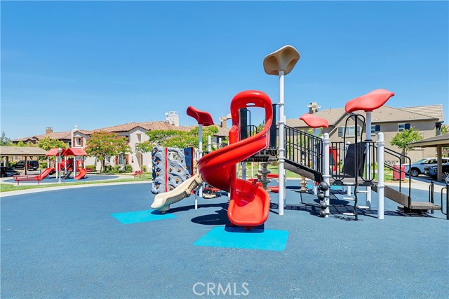 Detail Gallery Image 25 of 27 For 28378 Mirabelle Ln, Saugus,  CA 91350 - 3 Beds | 2/1 Baths
