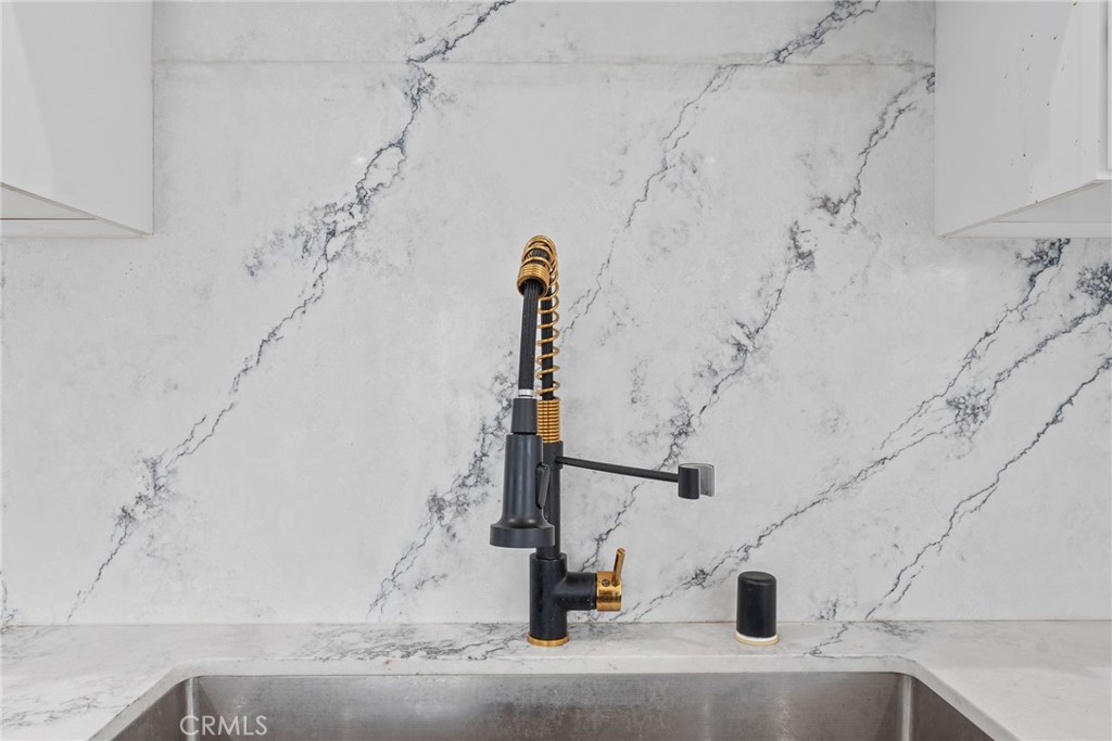 MLS #DW25207005 image #8