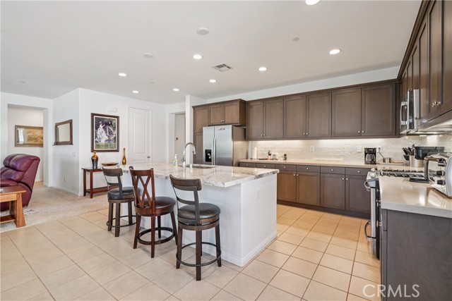 Detail Gallery Image 13 of 53 For 414 Azalea St, Fillmore,  CA 93015 - 3 Beds | 2/1 Baths