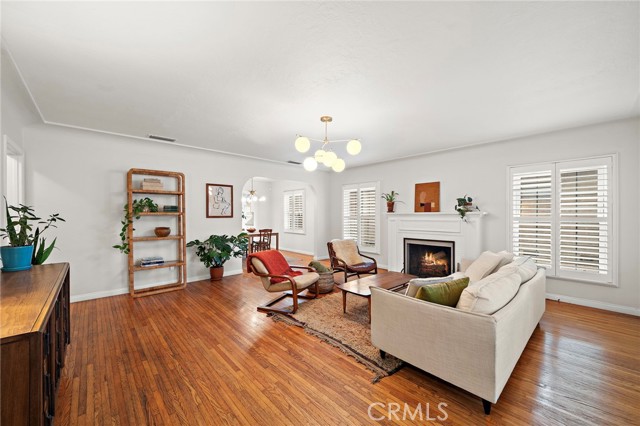 Detail Gallery Image 3 of 22 For 2480 Oregon Avenue, Long Beach,  CA 90806 - 3 Beds | 1 Baths