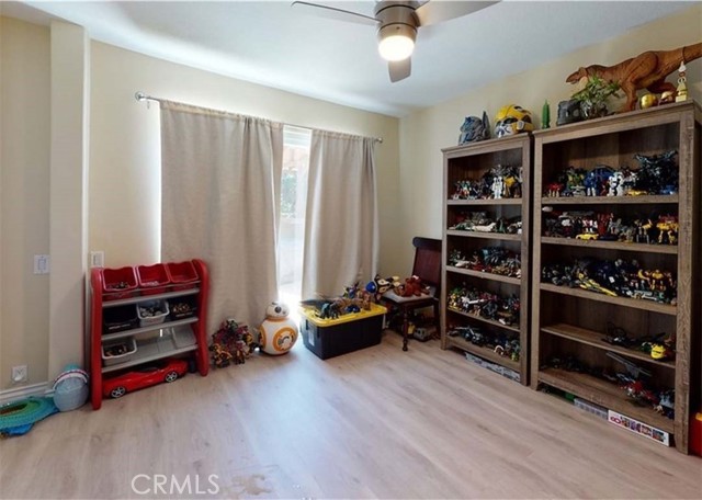 24272 Lysanda Drive, Mission Viejo CA: https://media.crmls.org/medias/e4594f2b-8dc4-44cd-b5ed-eddcd867851d.jpg