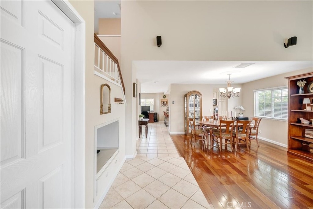 9048 Meadowrun - photo 6