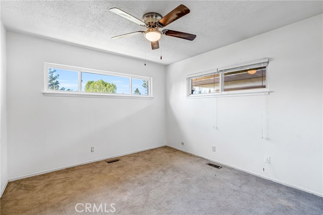 Detail Gallery Image 21 of 39 For 5694 N Winchester, Fresno,  CA 93704 - 3 Beds | 3 Baths