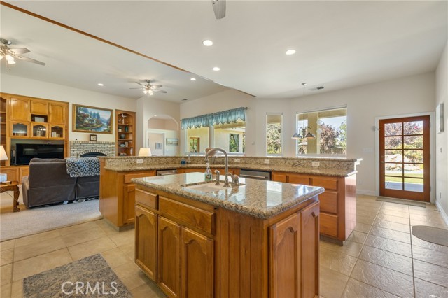 Detail Gallery Image 18 of 54 For 13946 Santa Fe Ct, Bakersfield,  CA 93314 - 4 Beds | 3 Baths