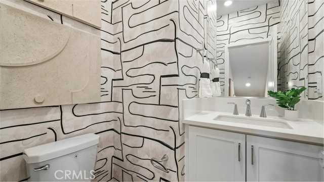 Detail Gallery Image 11 of 28 For 1750 E Park St #19,  Anaheim,  CA 92805 - 3 Beds | 2/1 Baths