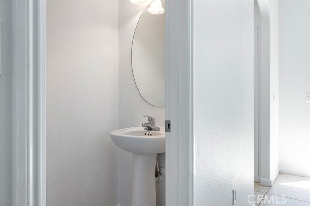 Detail Gallery Image 9 of 28 For 1587 N Strada Way, Clovis,  CA 93619 - 3 Beds | 2/1 Baths