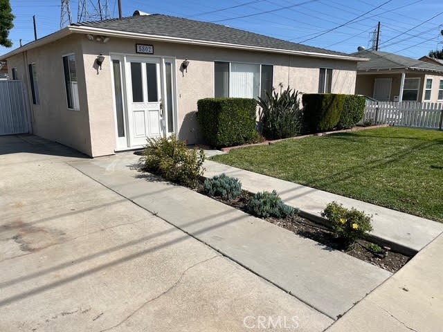 5802 N Vista Street