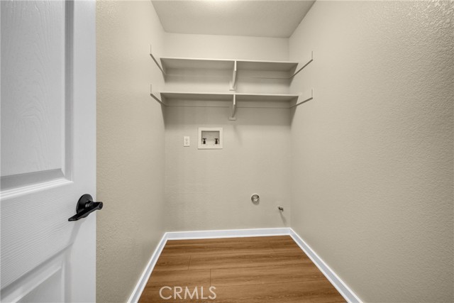 Detail Gallery Image 13 of 26 For 566 Hooper, Simi Valley,  CA 93065 - 3 Beds | 2/1 Baths