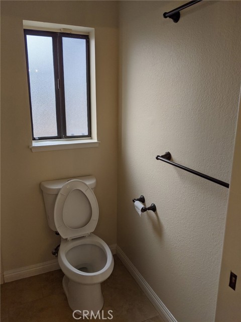 2002 Springcreek Circle, Upland CA: https://media.crmls.org/medias/e45d38ff-c4fa-497f-a1e6-ebbc0c923d47.jpg