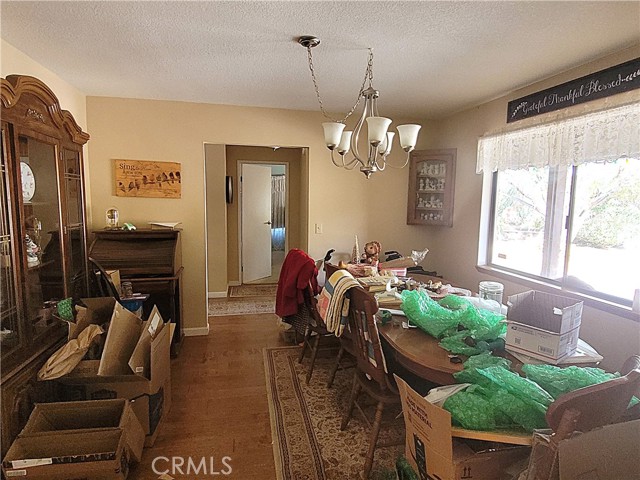 Detail Gallery Image 9 of 29 For 23677 Cahuilla, Apple Valley,  CA 92307 - 3 Beds | 2 Baths
