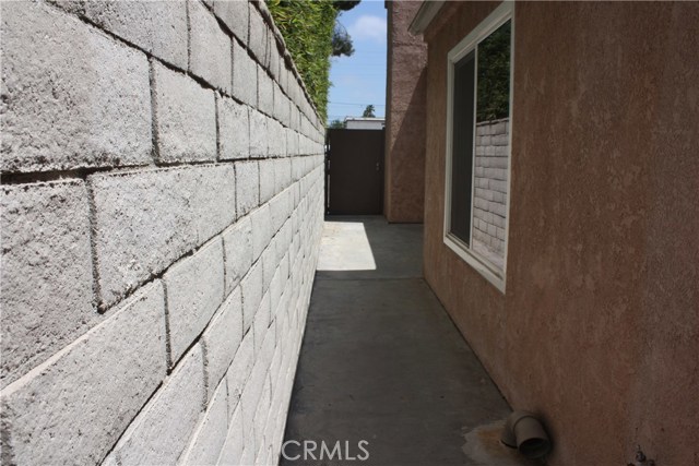 Detail Gallery Image 21 of 22 For 17041 a Ln #B,  Huntington Beach,  CA 92647 - 2 Beds | 2 Baths