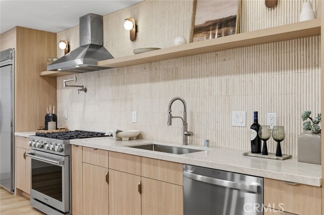 Detail Gallery Image 13 of 42 For 15361 Pickford St, Westminster,  CA 92683 - 3 Beds | 3 Baths