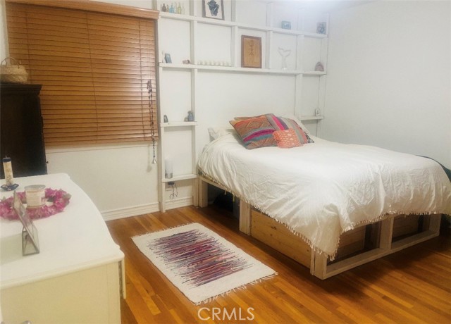 Detail Gallery Image 6 of 11 For 5311 Don Pio, Woodland Hills,  CA 91364 - 2 Beds | 2 Baths